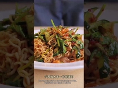 Sup instan asam dan pedas yang lezat Vermicelli dan mie 12 bulan Mie instan asam dan panas