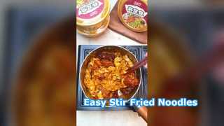 Memasak mie goreng tumis dengan cara ini sungguh nikmat