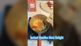 Memasak mie instan, bihun dengan daging