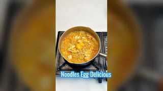 Apakah Anda suka memasak mie instan dengan telur?