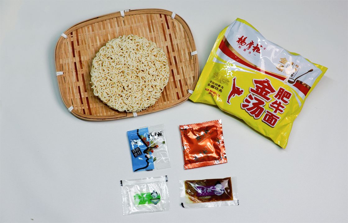 125g*24 Noodle Instan dengan Rasa Daging Sapi Emas dan Metode Memasak Air Mendidih