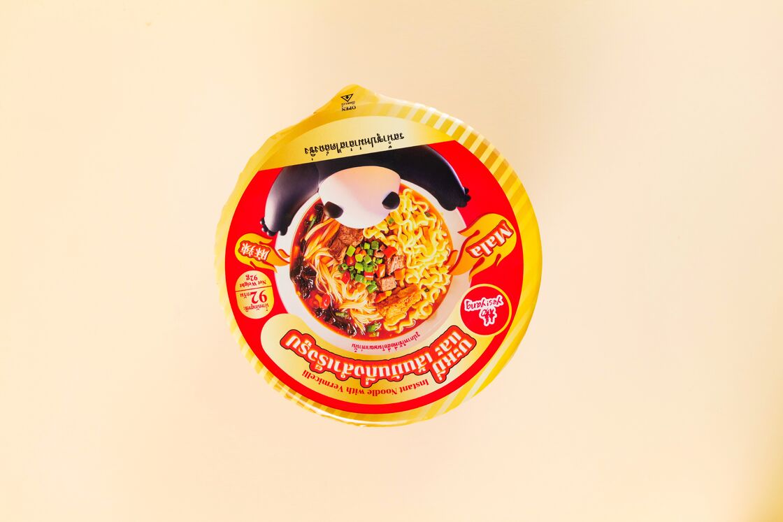 Vermicelli Spicy Cup Noodles Instant Noodles Shelf Life 12 bulan Sempurna untuk ritel makanan dan saluran distribusi